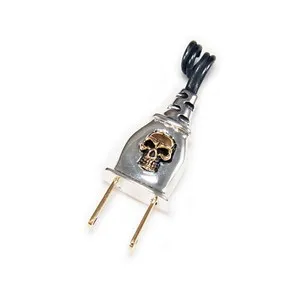 Authentic Crimson Moon Skull Pendant: Enchanted Gold‑Plated Guardian of the Night