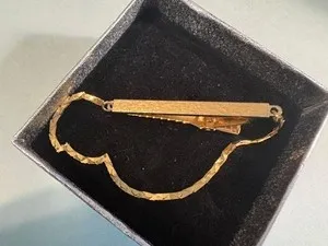 Authentic Vintage ANSON GOLD PLATED 2" TIE BAR WITH CHAIN - nice men's jewelry piece