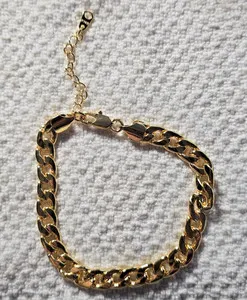 Authentic 18k GP Figaro 10.5" Bracelet, Pre Owned 8 mm 22 Grams Nice Gold Plated