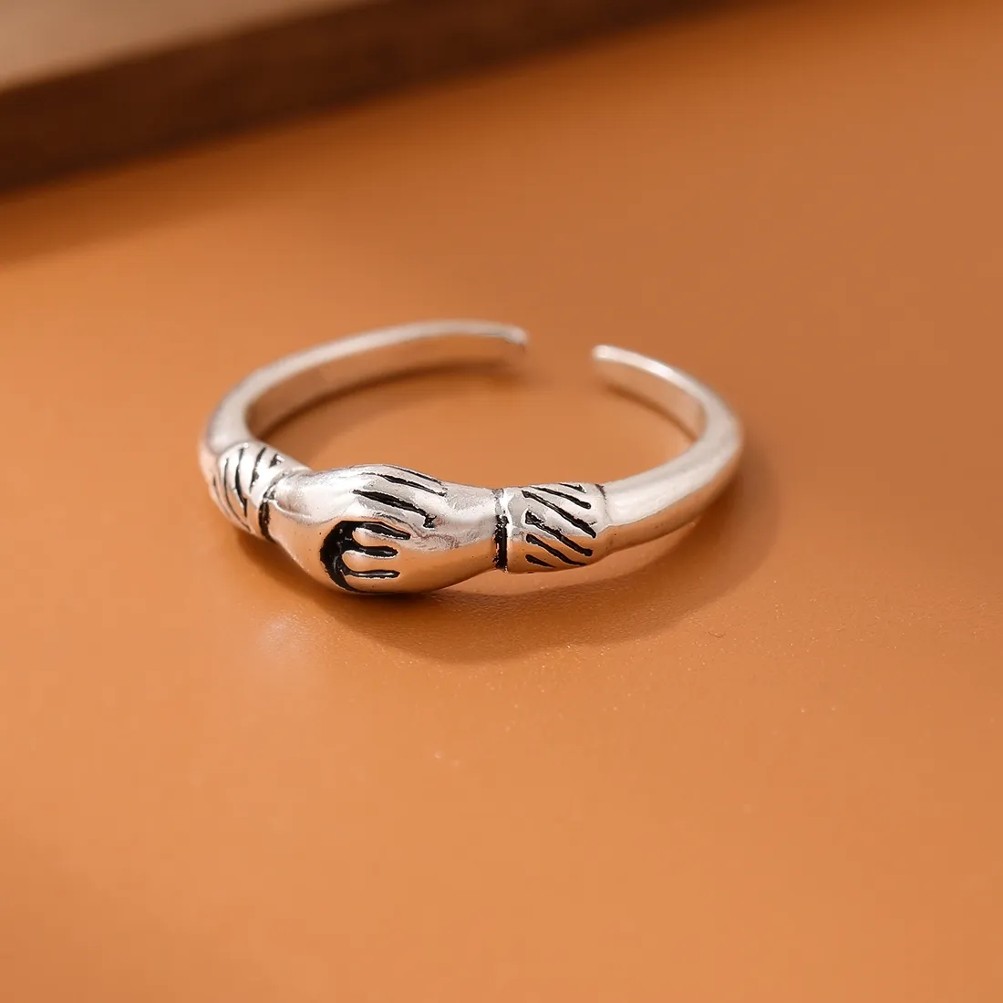Authentic Creative 925 Sterling Silver Jewelry Personality Handshake Positive Energy Eternal Exquisite Opening Rings R068