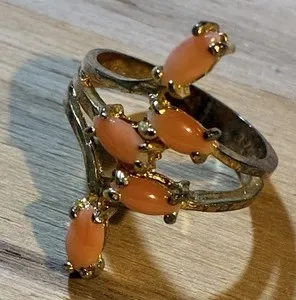 Authentic Radiant Coral Amulet: Gold‑Plated 925 Silver Ring with Four Oval Coral Stones