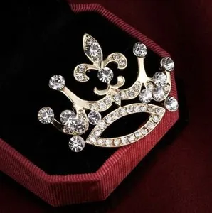 Authentic Crown brooch gold plated stunning vintage look stones royal princess design ggg2