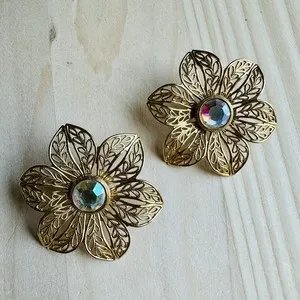 Authentic VTG Avon Post Earrings 1.75 Inch Flower Glistening Petal Gold Plated AB Filigree