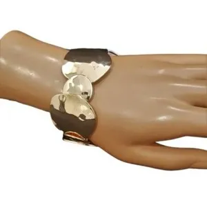Authentic Vera Bradley Women's Gold Plated Coin Stretch Bracelet NWT MSRP $54