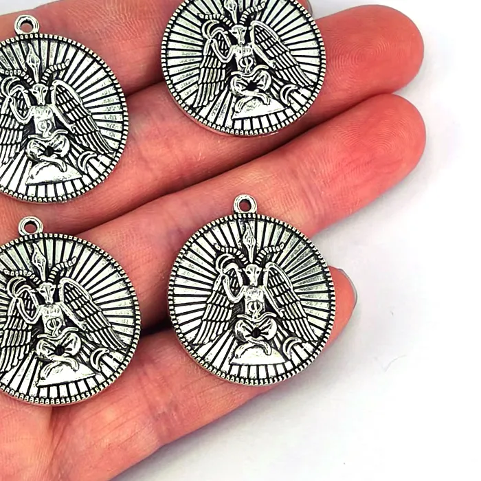 Authentic 50Pcs Satan Goat Mendes Altar Pendant Baphomet Charms For Diy Man Accessories