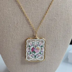 Authentic Vintage Franklin Mint Valentine Porcelain Pendant Necklace 24K Gold Plated 1980s