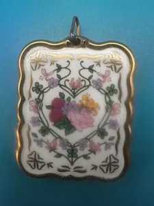 Authentic Golden Victorian Pendant of the Dawn: 24k Gold‑Plated Franklin Mint Treasure