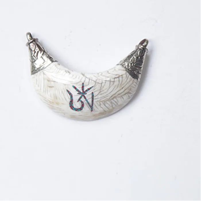Authentic Sacred Om Conch Locket: Echoes of Himalayan Wisdom