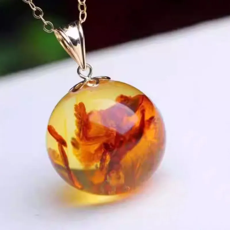 Authentic Solar Essence: The Sun-Drenched Baltic Amber Talisman