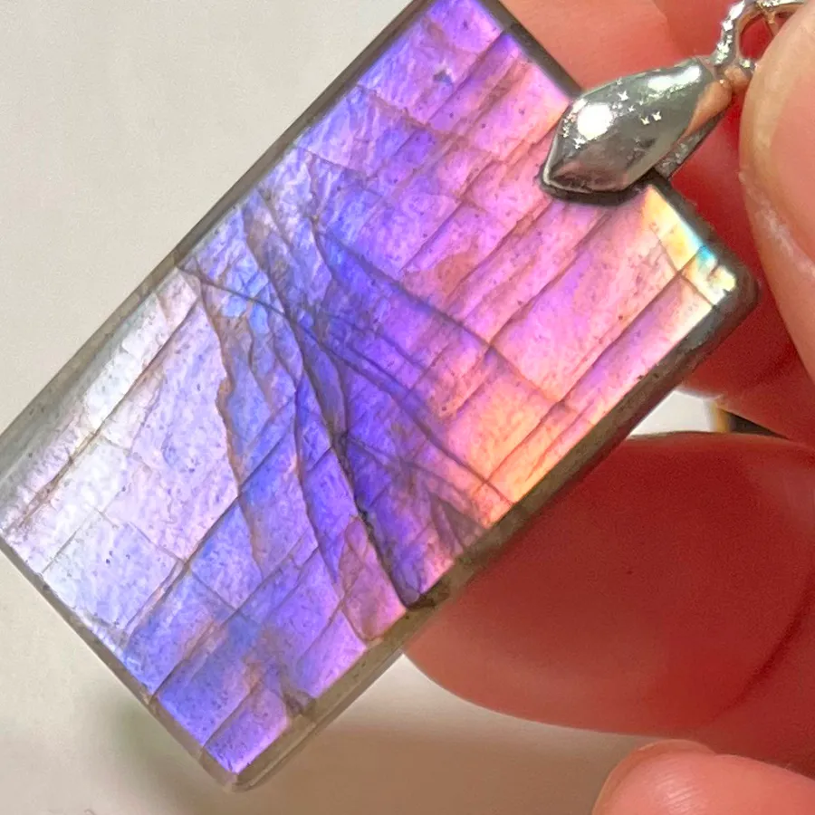Authentic Irregular Shape Bead Natural Stone Blue Labradorite Pendant For Necklace