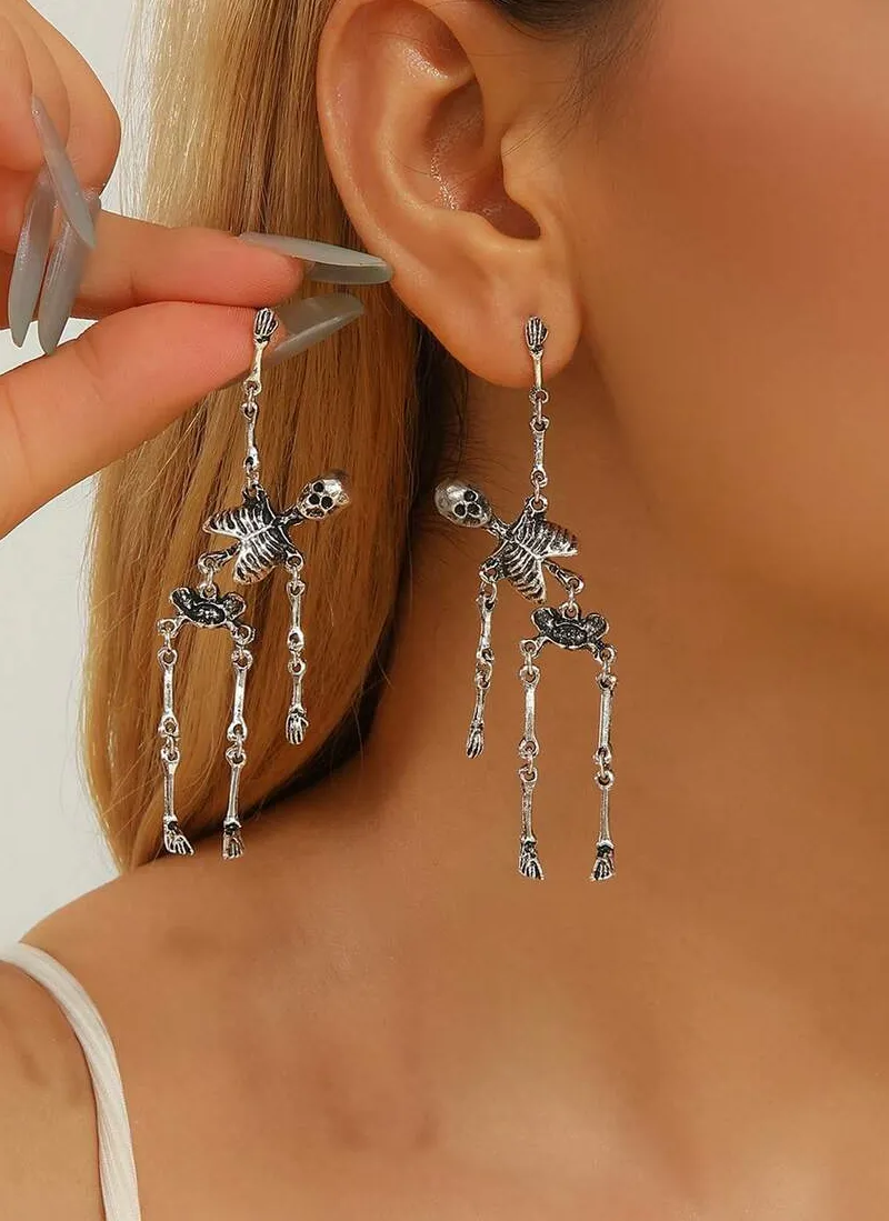 Authentic 1 Pair Retro Gothic Skull Earrings for Halloween Punk Street Style Jewelry
