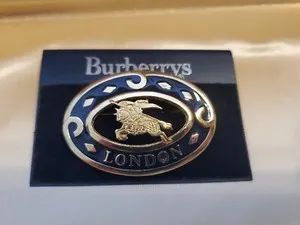 Authentic Vintage Burberrys of London Gold Plated Enamel Pin Brooch Prorsum Knight Symbol
