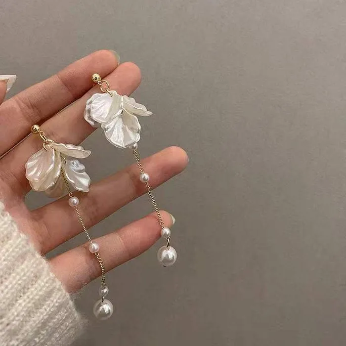 Authentic 2022 Classic Elegant Simulated Pearl Tassel Petal Long Dangle Earrings For Women Water Drop Earring Party Jewelry