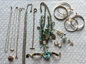 Authentic The Alchemist’s Hoard: A Treasury of Reliquaries and Radiant Adornments
