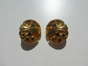 Authentic VINTAGE GOLD PLATED PURPLE RED GREEN HIGH RELIEF SHOOTING STARS CLIP EARRINGS