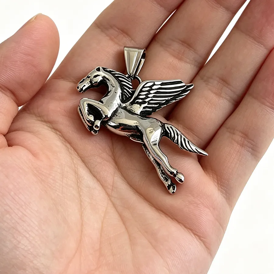 Authentic Retro cast wings Pegasus pendant, waterproof and non-fading blackening process, bulk sales of accessories