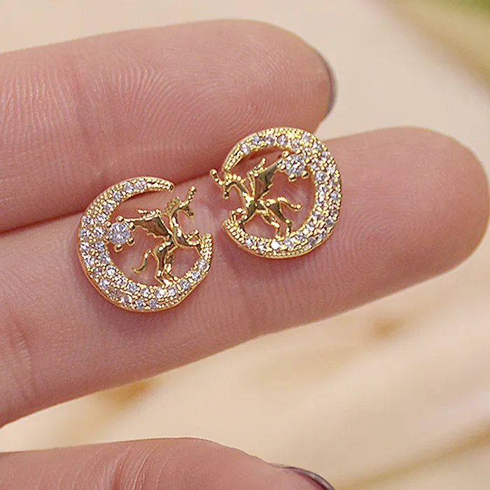 Authentic Romantic Shine Iced Out Cz Pegasus Unicorn Earring 14K Plated Gold Aaa Cubic Zirconia Stud Earrings Pendant