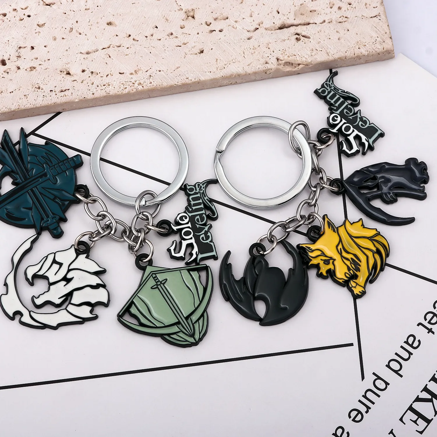 Authentic Anime Solo Leveling Character Keychain Pendant Sung Jin woo Yoo Jin ho Short Blade Letter Cosplay Props Fans Jewelry