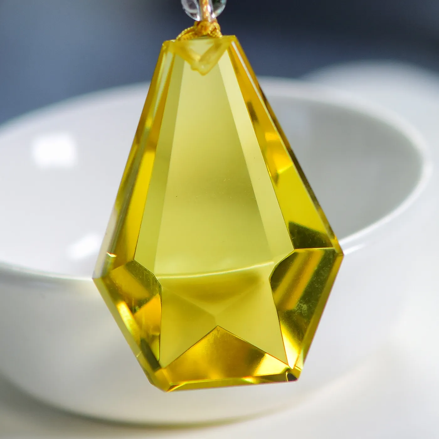 Authentic Natural Yellow Citrine Quartz Pendant Brazil Jewelry 39*28.3*15.2mm Faceted Women Citrine Beads Necklace AAAAA