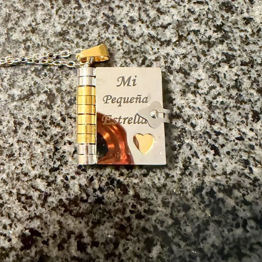 Authentic The Chronicle of Kinship: An Openable Locket of Eternal Devotion