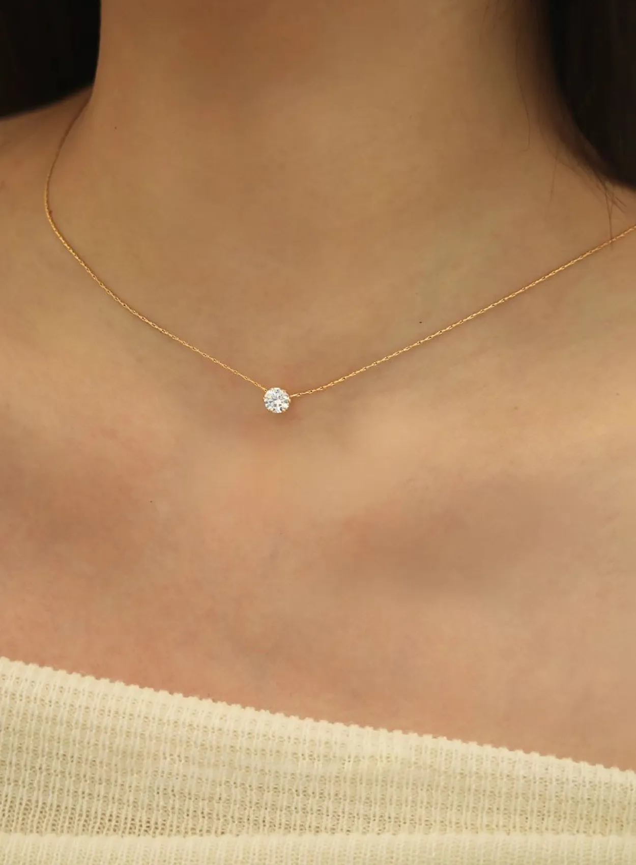 Authentic The Celestial Solitaire: A Beacon of Radiant Clarity