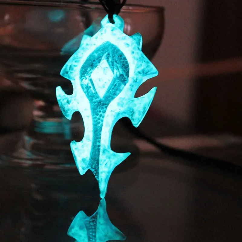 Authentic World of Warcraft WOW Necklace Alliance Horde GLOW in the DARK Pendants boys