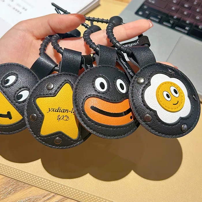 Authentic Cool Black Leather Niche Personality Pentacle Smiling Face Keychain Funny Couple Bag Pendant Flower Clown Badass Doll Key Chain