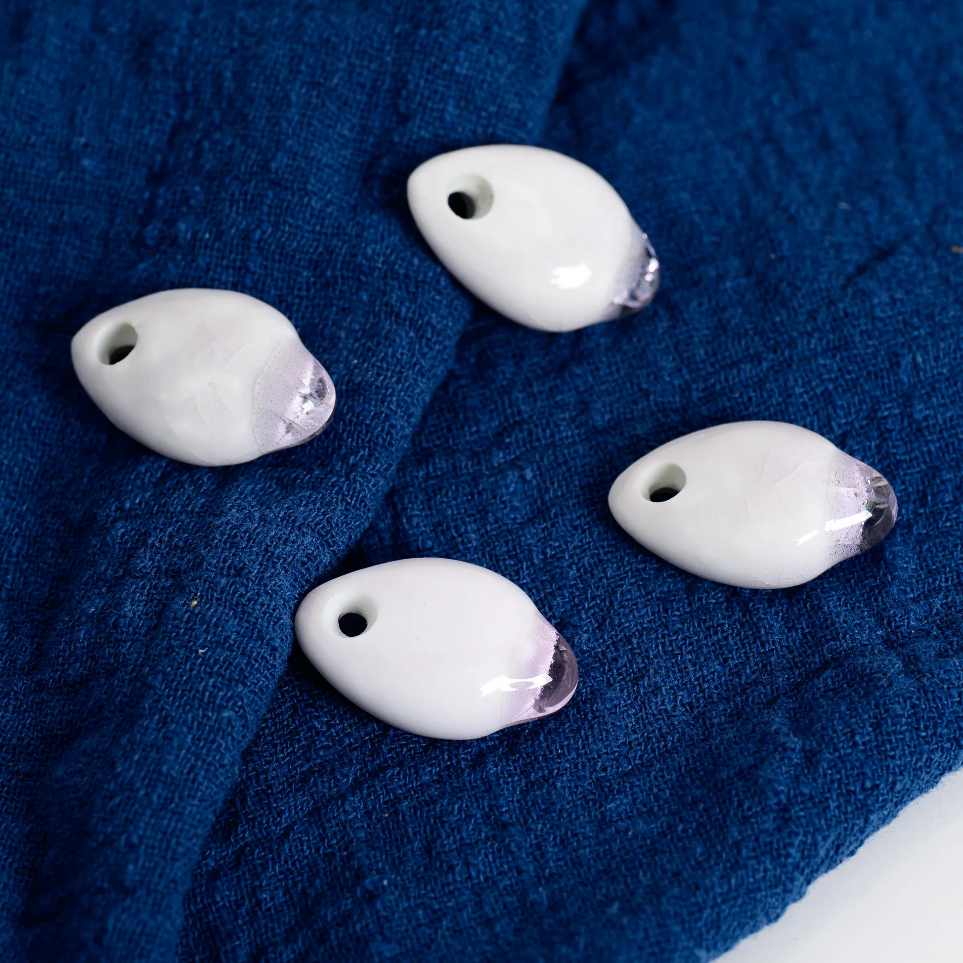 Authentic 4pcs Pink Dipped Ice-Crackle Glaze Teardrop Ceramic Beads Large Hole Pendants 27mm Minimalist Charms for DIY Macrame Necklace Je