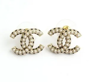 Authentic CHANEL CC Logo Pearl Crystal Gold-Plated Earrings 26811653 [P]