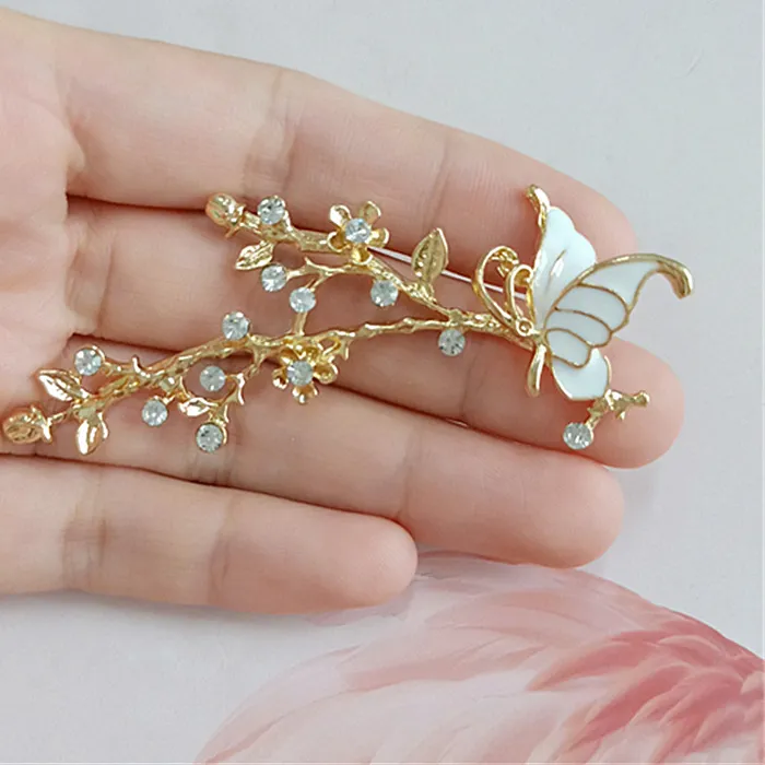 Authentic The Gilded Foliage Ensemble: Twenty Veined Leaves of Radiant Gold