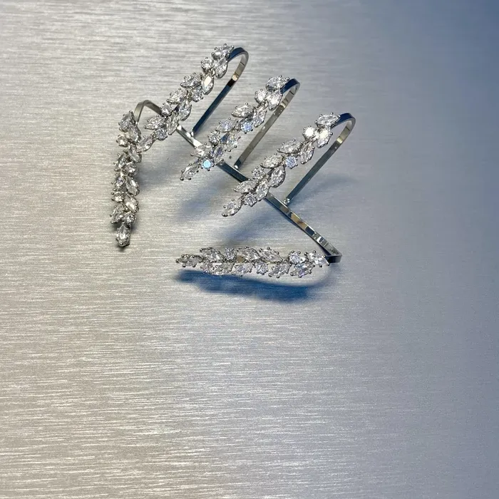 Authentic Trendy Hand Palm Cuff Bangle for Women Cubic Zirconia Link Finger Ring Leaf One-piece Handlets Bracelet Wedding Jewelry