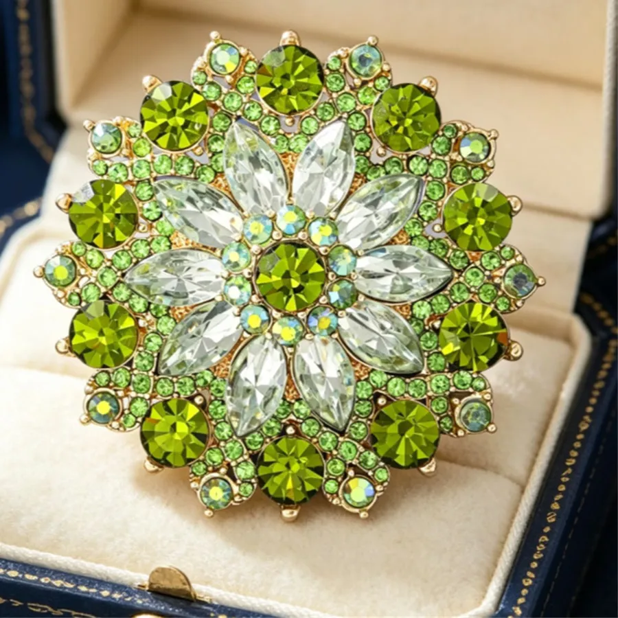 Authentic Sunlit Bloom: Celestial Green Sunflower Brooch for Love's Radiance