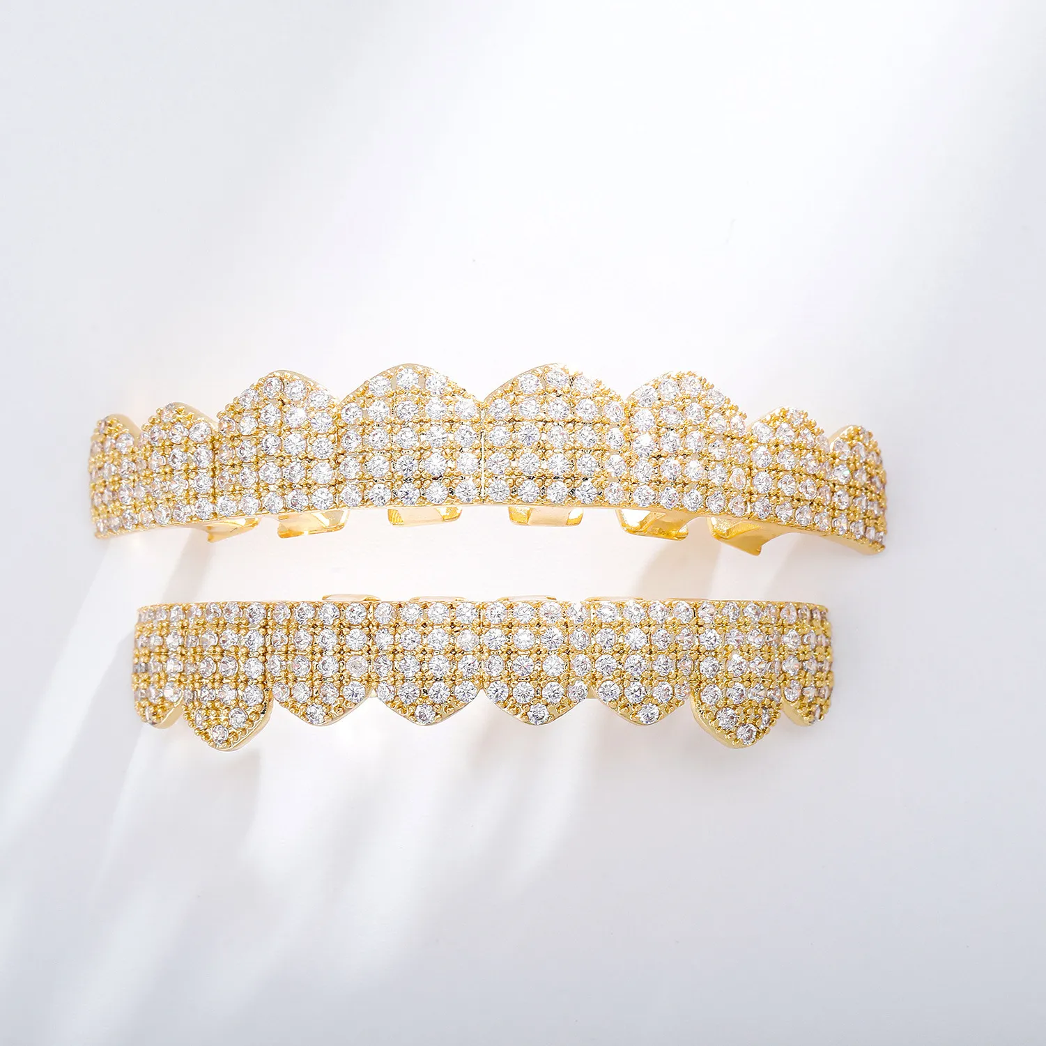 Authentic The Radiant Heart: 14K Gold-Plated CZ 8-Teeth Grillz