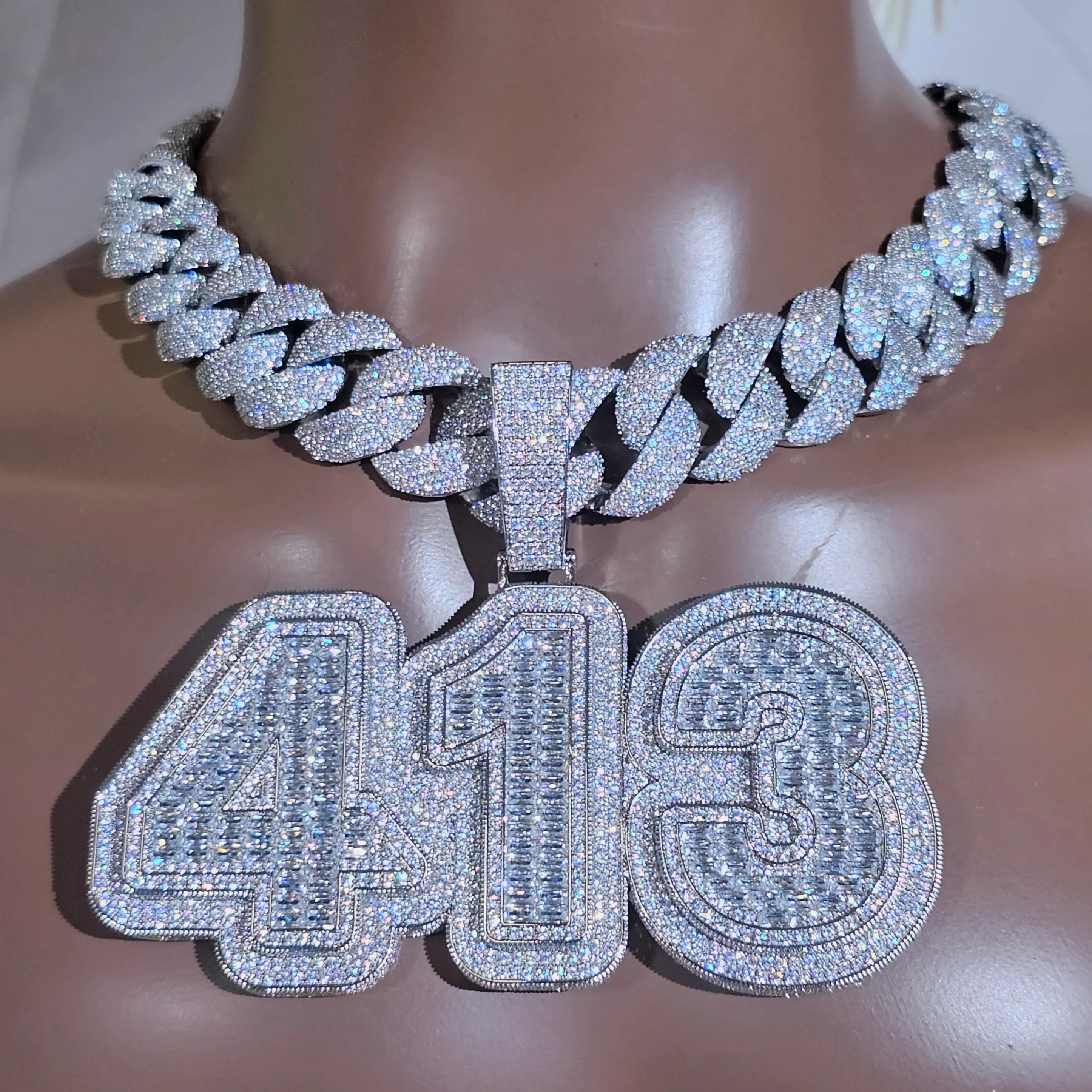 Authentic Personalized Diamonds Name Pendant Customize Any Number Letters Necklace One-Piece Smooth Back Nameplate Jewelry Birthday Gifts