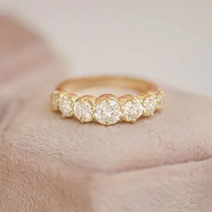 Authentic Celestial Radiance: The Seven-Stone Moissanite Altar Band