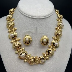 Authentic The Golden Harvest Fendi Runway Parure of Acorn and Pearl