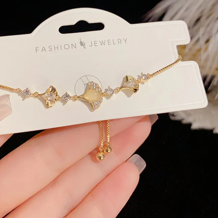 Authentic Exquisite 14K Gold Plated Zircon Ginkgo Leaf Bracelet Classic Plant Fine Jewelry Light Accessories
