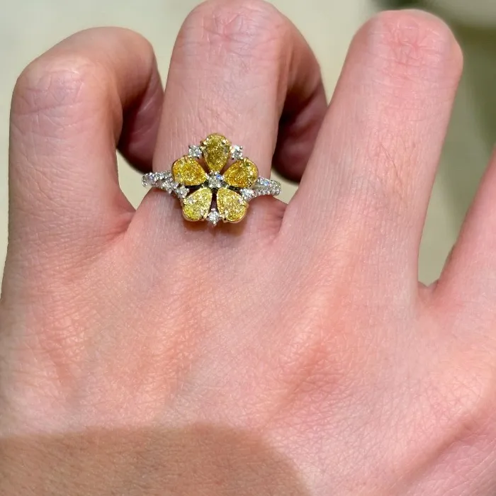 Authentic Classic inlaid yellow gemstone flower rings for women light luxury retro luxury exquisite wedding ring sparkling jewelry