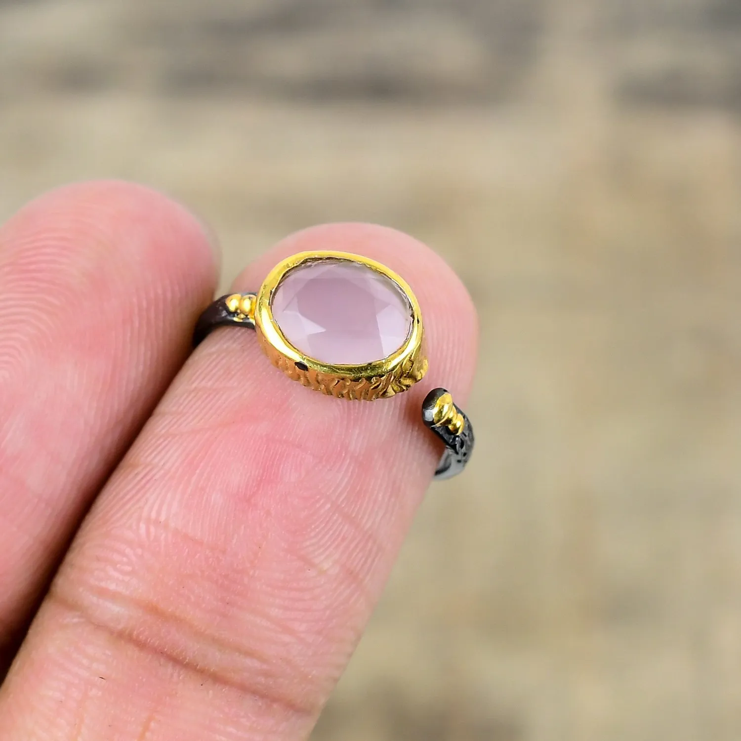Authentic Pink Rose Quartz Black And Gold Plated 925 Sterling Silver Ring S.Adjustable R14