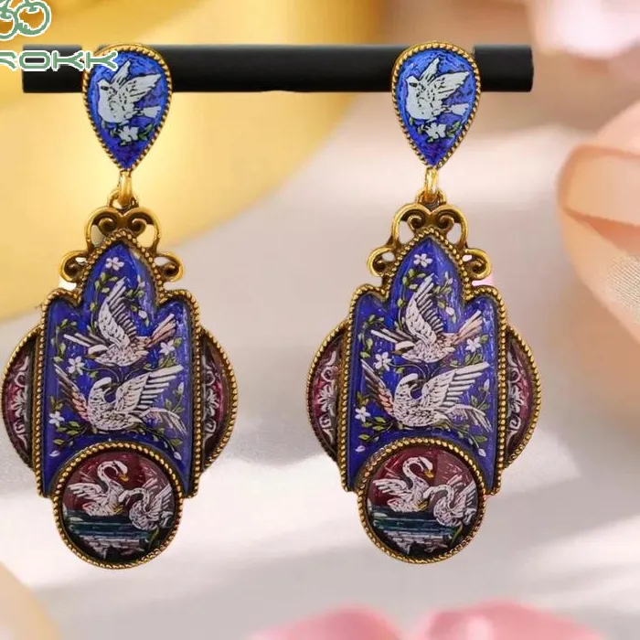 Authentic Vintage Messenger Swan Earrings Elegant Niche Light Luxury Court Style Earrings Enamel Painted Jewelry