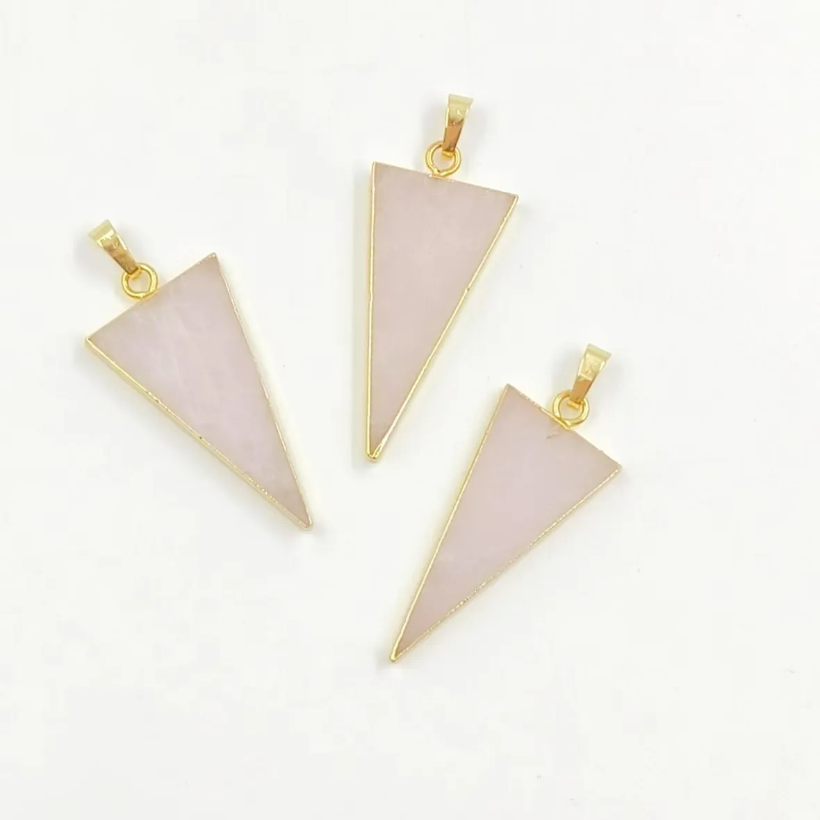 Authentic Wt- P1988 Design Irregular Shaped Natural Rose Quartz Pendant With 18K Gold Plated Daily Decoration