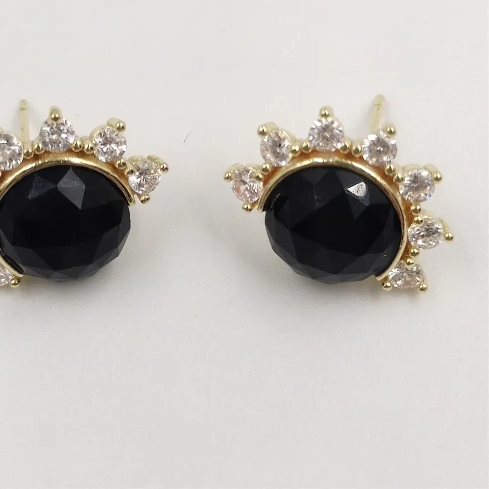 Authentic WT-E671 Amazing Charming Unique Gold Bezel Eye Shape Natural Amazonist Stone Studs Round Rose Quartz Earrings Findings