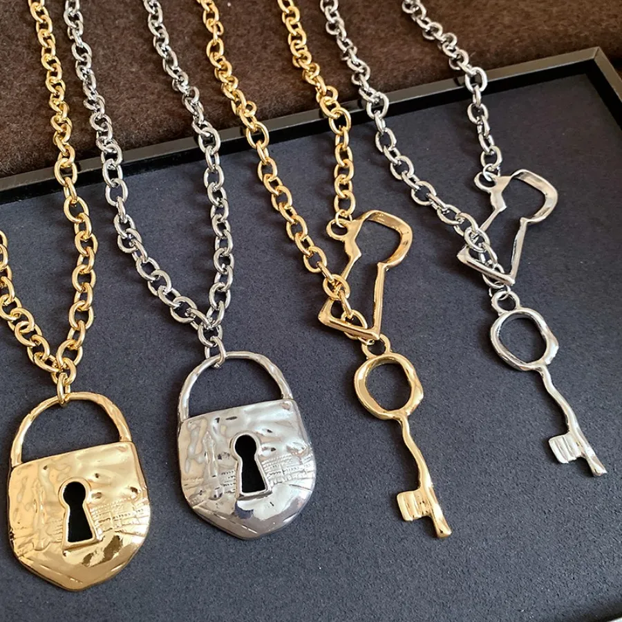 Authentic New Vintage Hammered Lock Key Pendant Necklace Chunky Thick Curb Chain Silver Gold Color Punk Hip Hop Layering Jewelry for Women