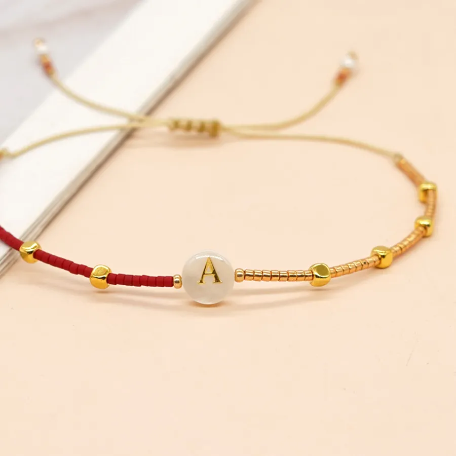 Authentic Personalized 26 Letter Shell Bracelet Red Gold Beaded Adjustable String Bracelet Fashion Minimalist Jewelry Gift for Women Girls