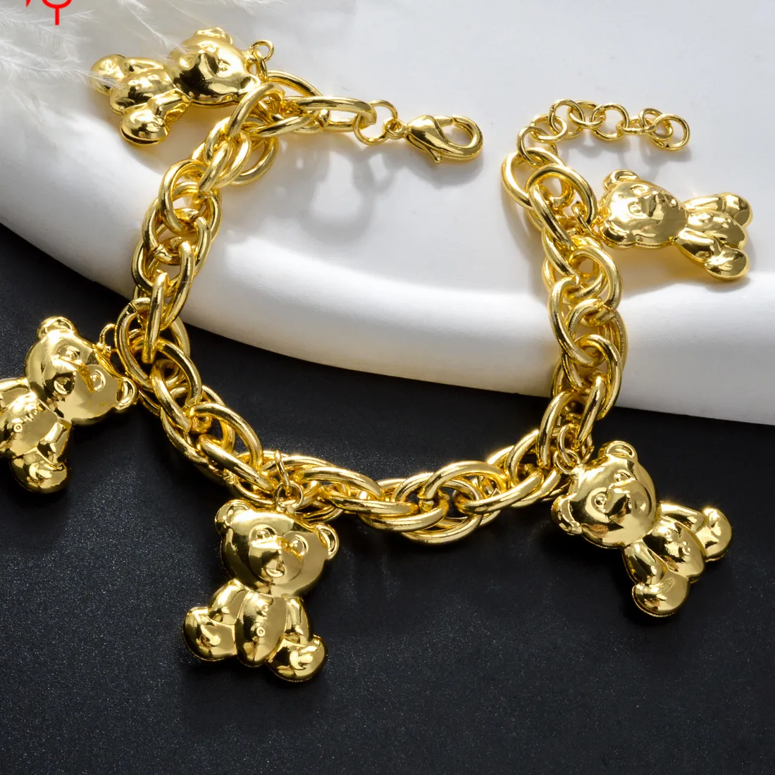 Authentic Sunny Jewelry Charm Bracelets For Women Fashion Gold Plated Bear Pendant Charms Twist Hand Link Chains for Party Wedding Gift