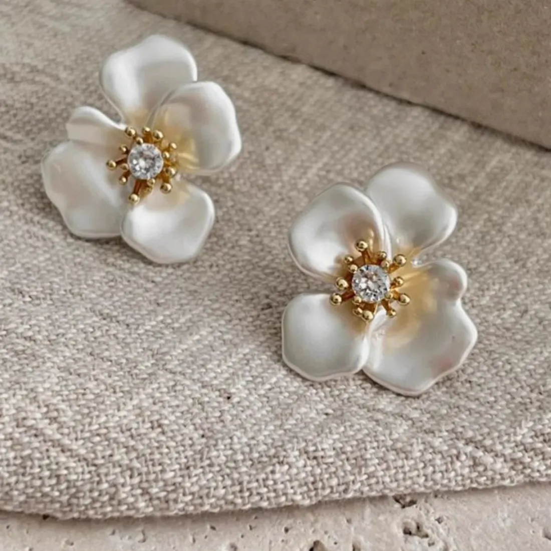Authentic Panjbj 925 Sterling Silver Flower Studs Earrings Zircon Sweet Matte Finish Birthday Jewelry