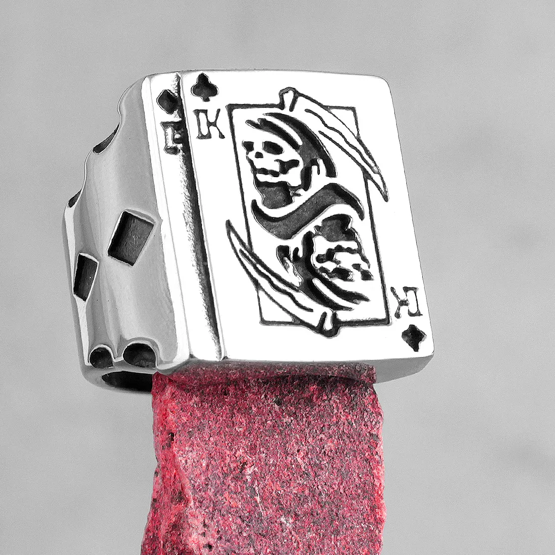 Authentic The Deathless King's Gambit: A Talisman of Fate and Fortitude