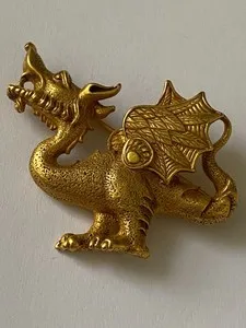 Authentic Rare dragon brooch, Metropolitan Museum of Art, 1984, 24k gold plated - pristine
