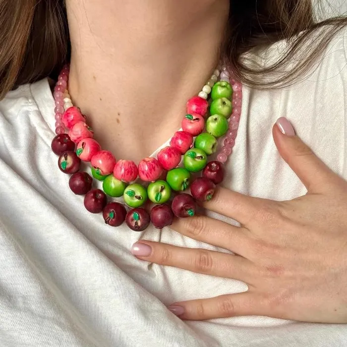 Authentic [E] Vintage Style Fruit Charm Necklace 3D Strawberry Pomegranate Pearls Beaded Chain Cute Jewelry For Women Daily And Party Use
