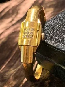 Authentic Guardian of Time: Art Deco Elegance in Golden Resonance